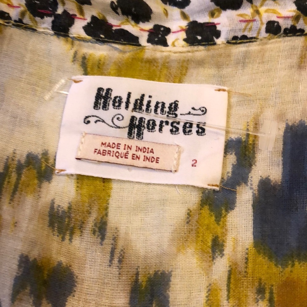 Blouse - Picture 2 of 3